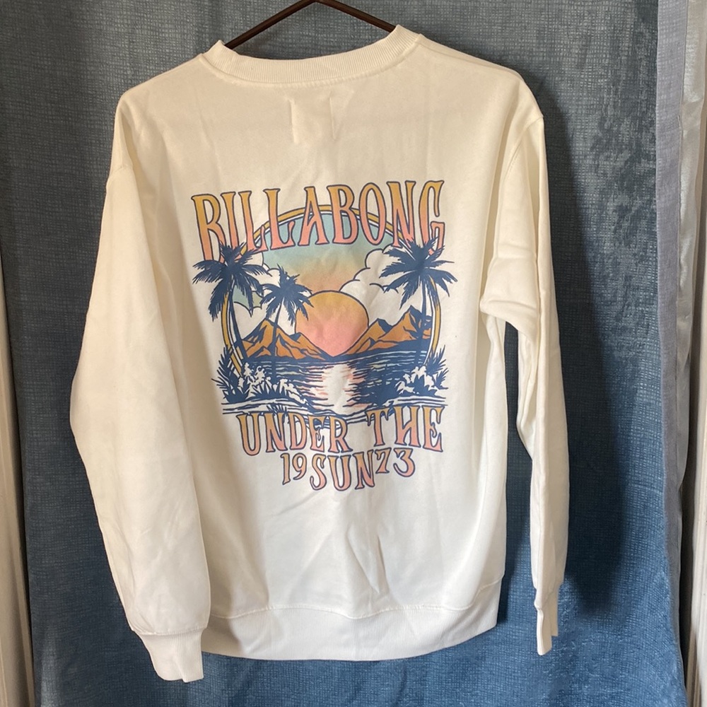 Sweatshirt. Billabong.  Small - Picture 2 of 6